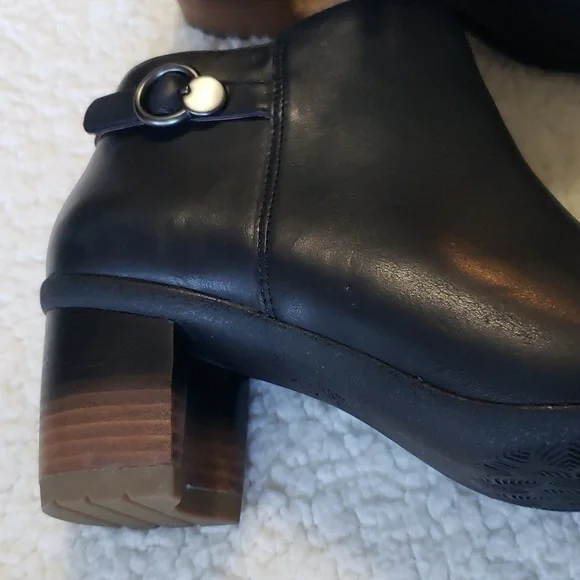 Dansko Women's Perry Waterproof Burnished Booties, Color Black, Size 40 - Picture 7 of 16